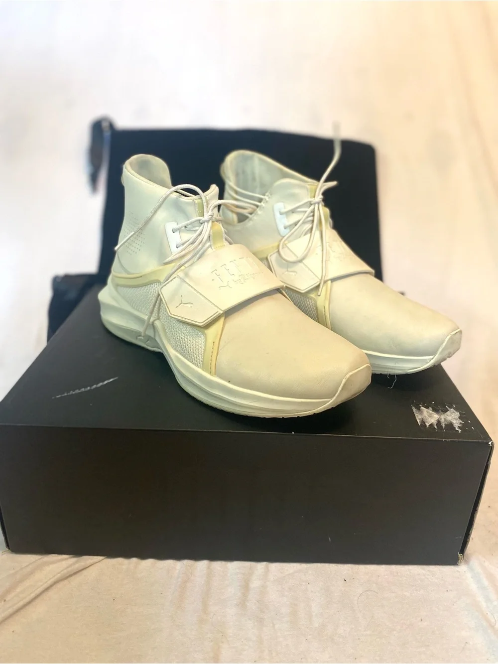 Fenty X Puma Wmns Trainer High Whisper White Leather Rare Size 10 w/box & Bag